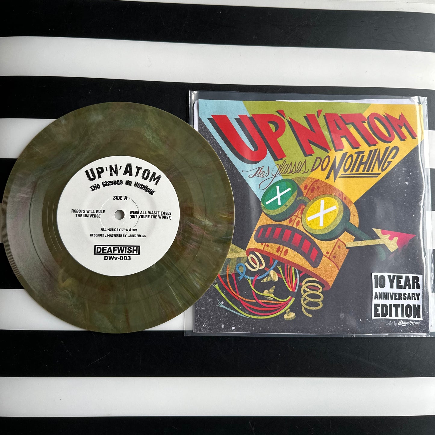 Up’n’Atom - The Glasses Do Nothing!